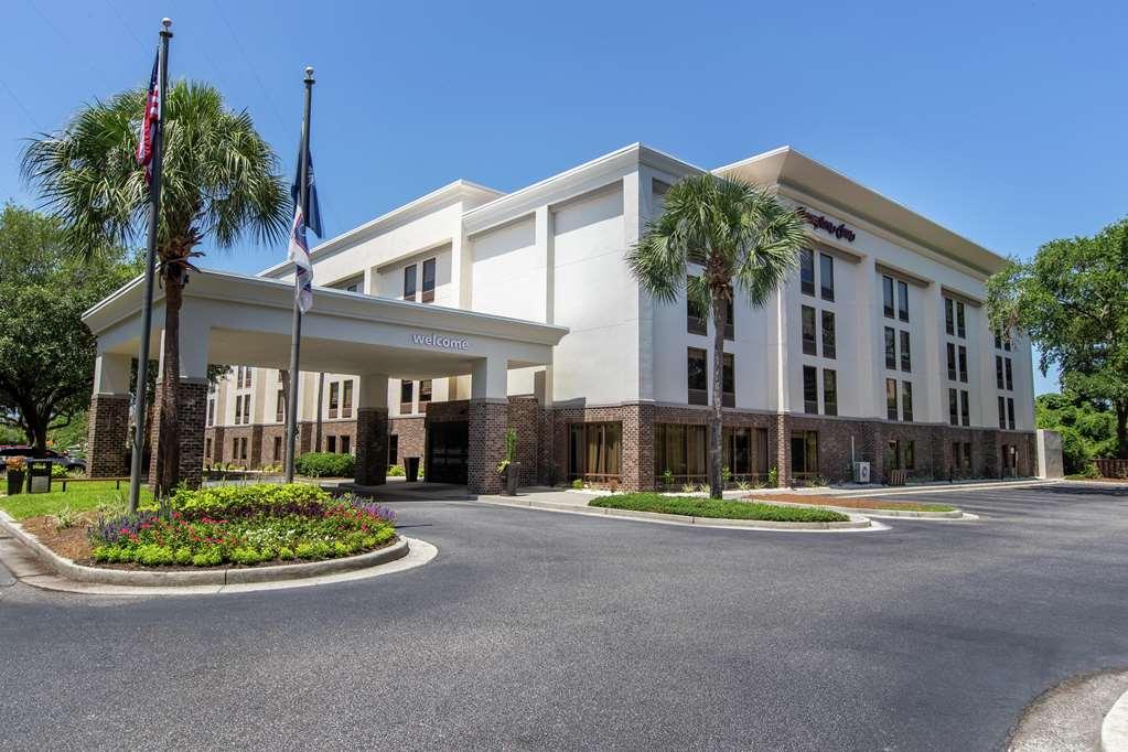 Hampton Inn Patriots Point Чарльстон Экстерьер фото