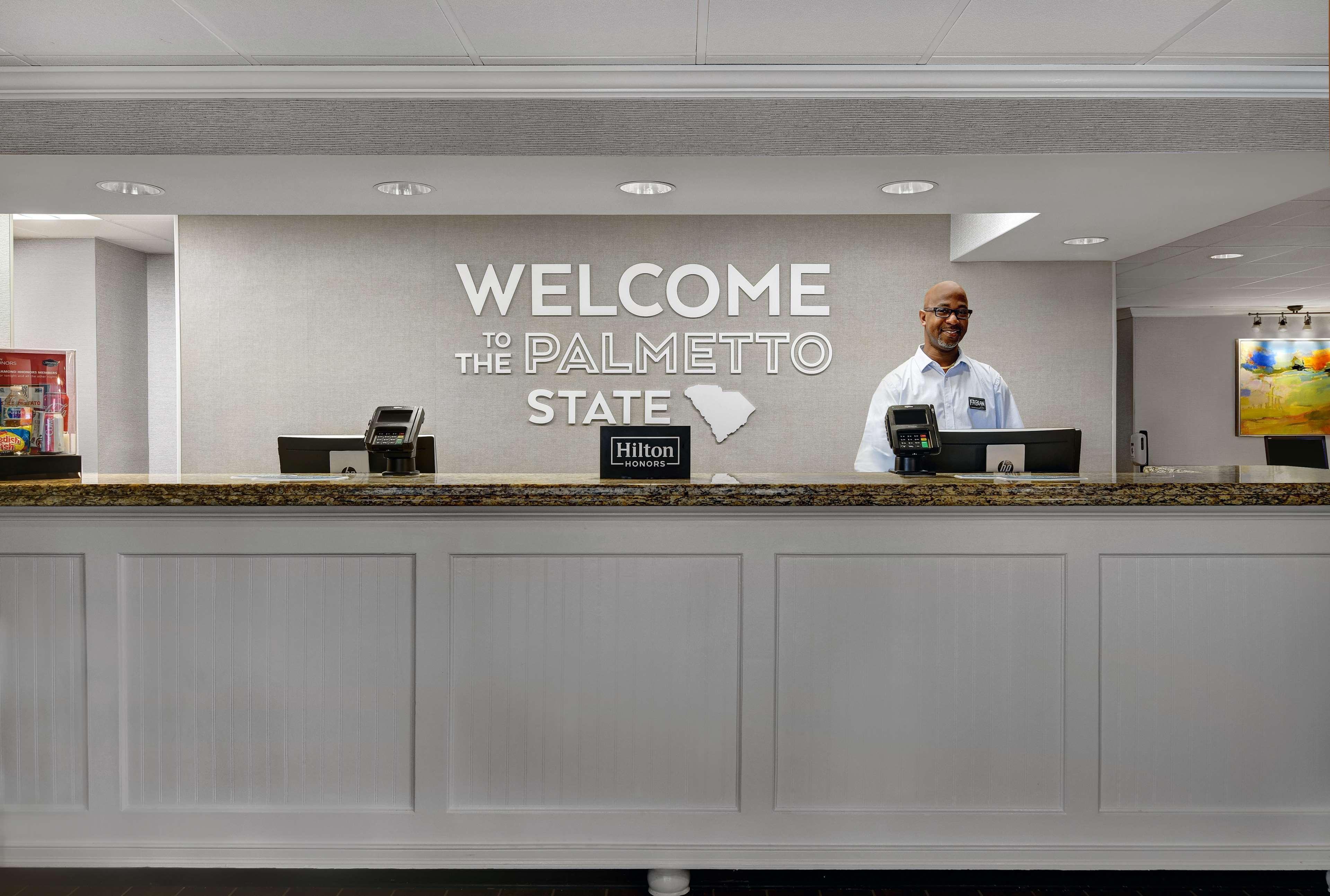 Hampton Inn Patriots Point Чарльстон Экстерьер фото